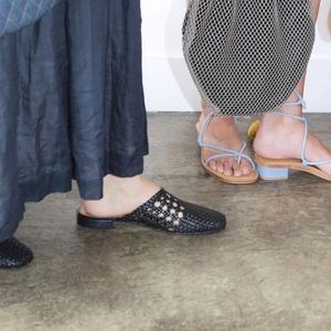 LoQ Martí mule slide in black - Never Worn